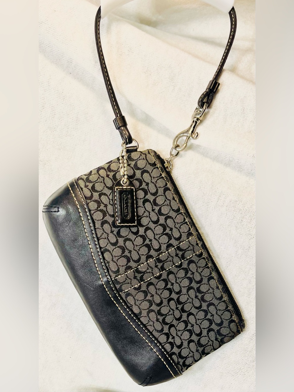 COACH Vintage Y2K Black Signature Jacquard Small Wristlet Zip Pouch Monogram
